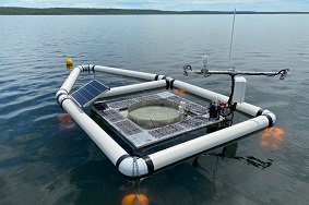 Water level measurement device in a dam