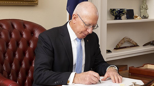 Australia’s Governor General signing the SKA Convention